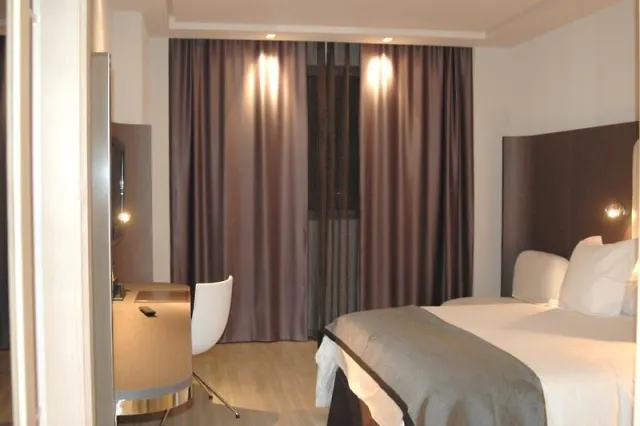 Hotel Maydrit - photo 4