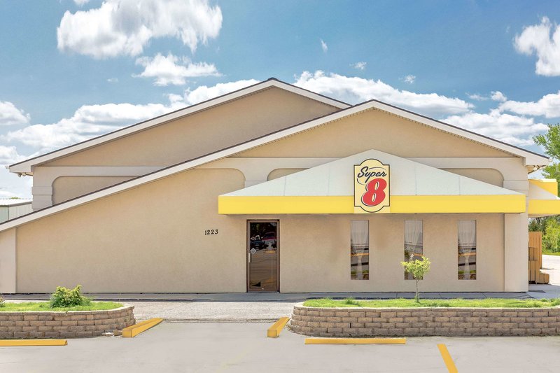 Super 8 by Wyndham Norfolk - photo 1