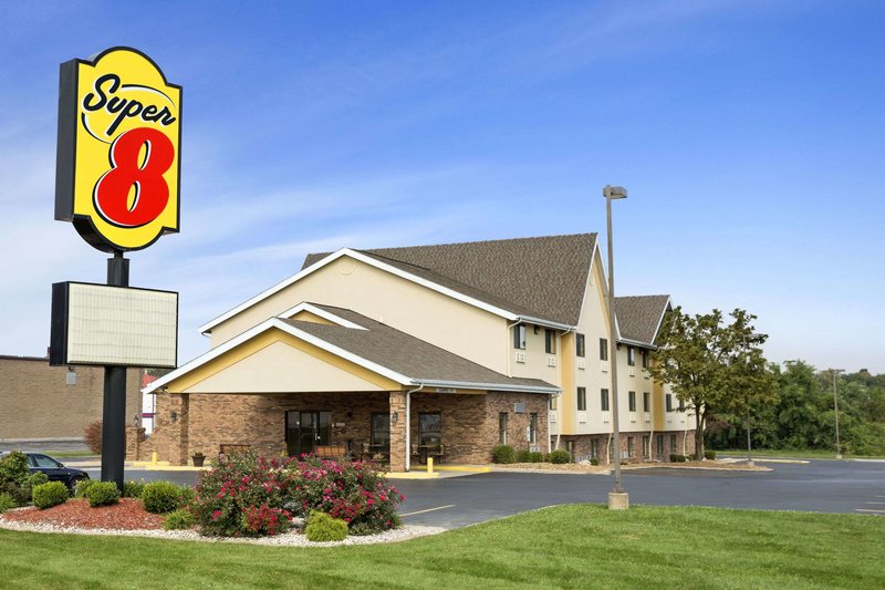 Super 8 by Wyndham Alton - photo 1