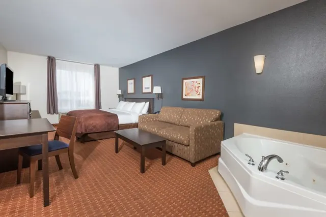 Super 8 by Wyndham Quebec City - photo 4