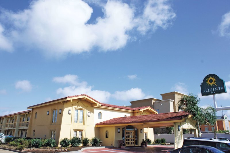 La Quinta Inn by Wyndham Clute Lake Jackson - photo 1