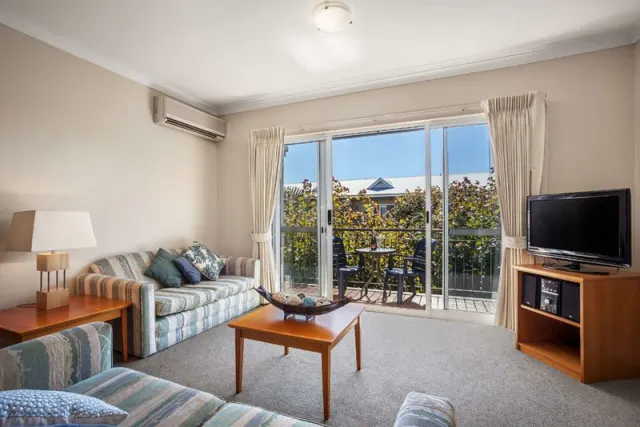 C Mandurah Resort & Serviced Apartments - photo 3