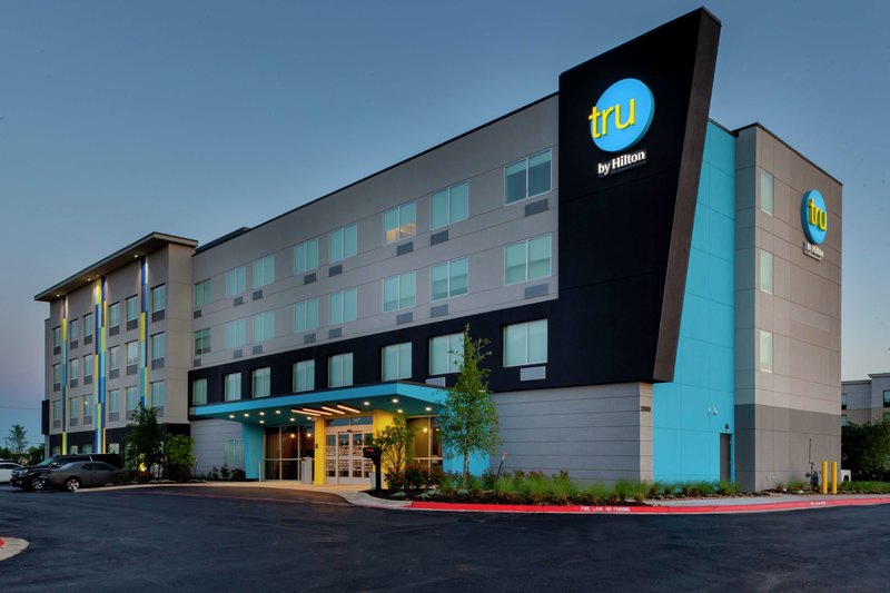 Tru By Hilton Round Rock - photo 1