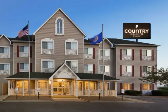 Country Inn  Suites by Radisson Owatonna MN - photo 2