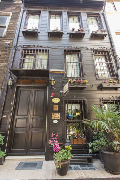 Naz Wooden House Inn - photo 1