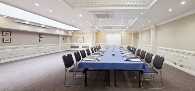 Fitzrovia Hotel - photo 3