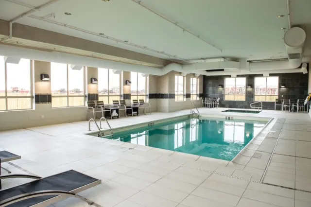Hampton Inn & Suites by Hilton Regina East Gate - photo 3