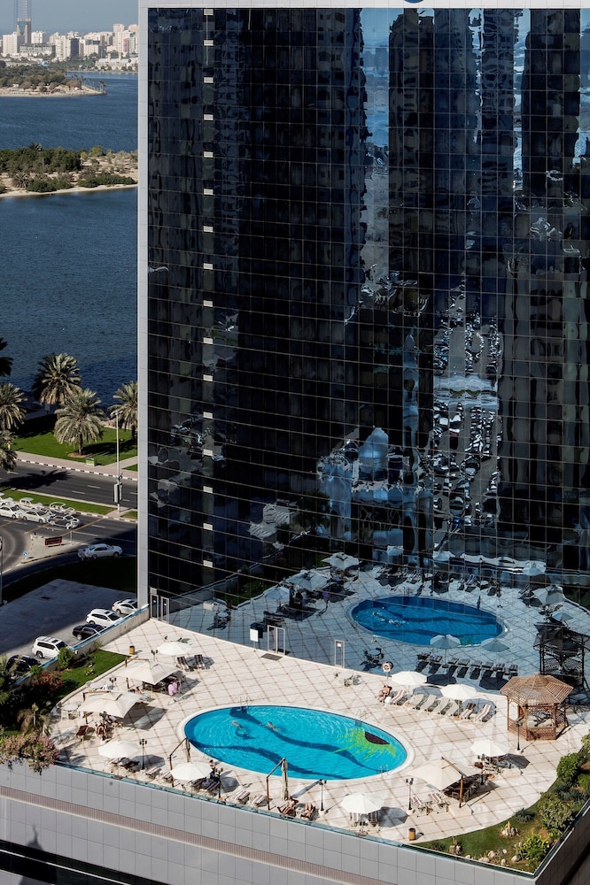 Corniche Hotel Sharjah - foto 1