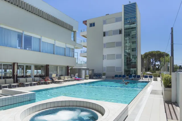 Hotel Ascot - φωτογραφία 4
