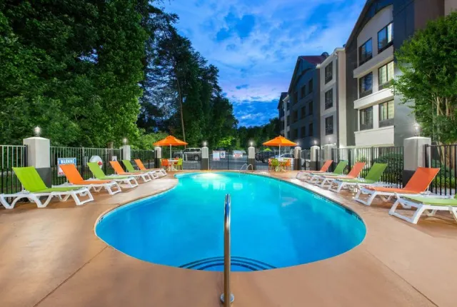 Super 8 by Wyndham Pigeon Forge Dollywood Lane - photo 3