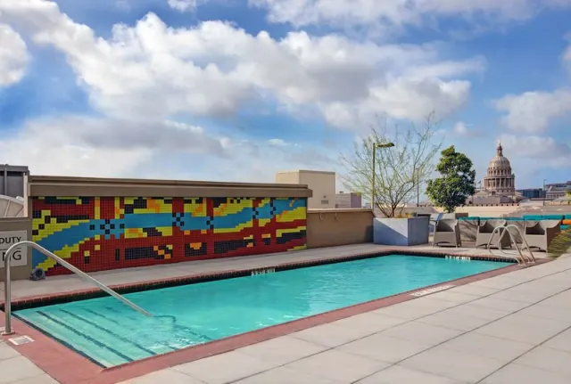 Hampton Inn Suites Austin University - φωτογραφία 3