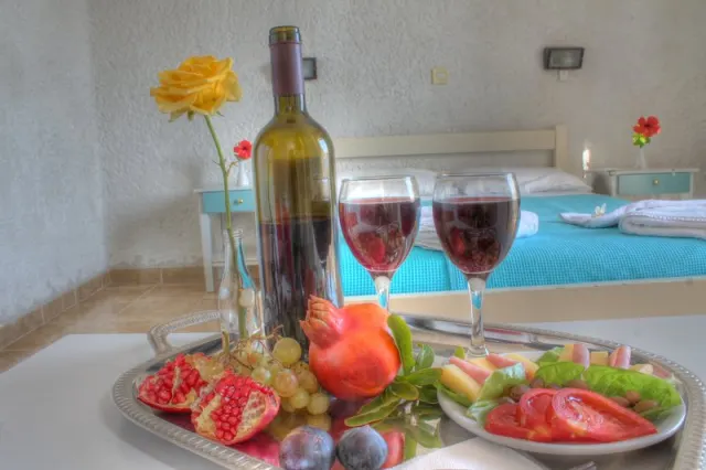 Esperides Hotel & Suites - photo 4