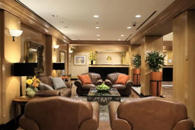 The Manhattan Club - photo 2