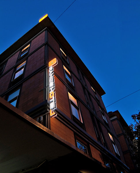 Orange Hotel - foto 1