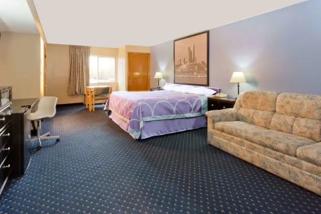 Super 8 by Wyndham Rockford - photo 4