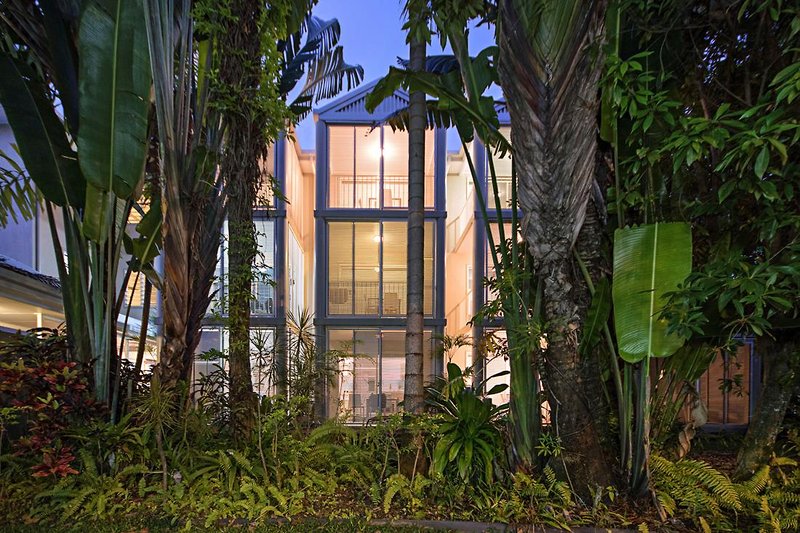Port Douglas Apartments - photo 1