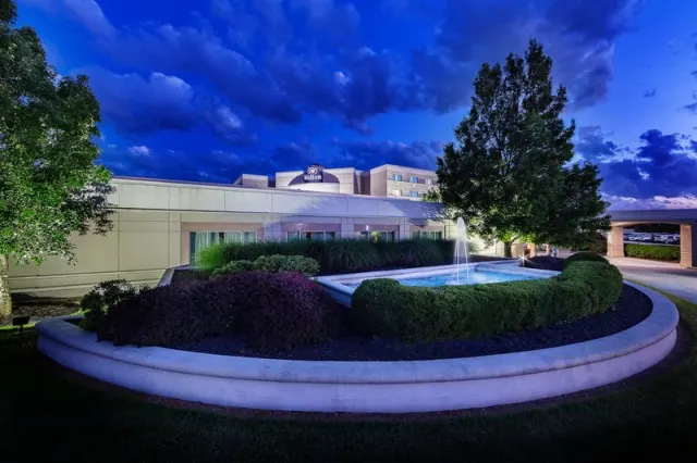 Hilton Cincinnati Airport  - photo 2