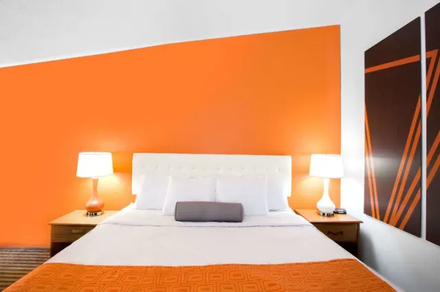 Howard Johnson by Wyndham Wilmington - photo 4