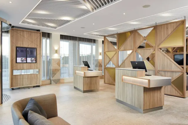 Courtyard By Marriott - photo 2