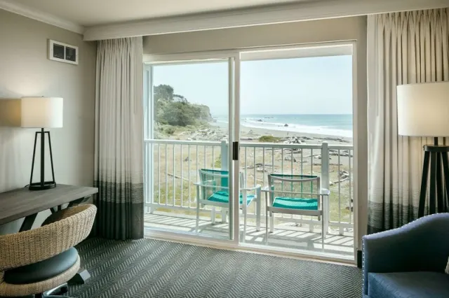 Beachfront Inn - 照片 3