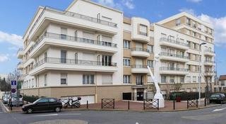 Séjours & Affaires Paris Nanterre - photo 1