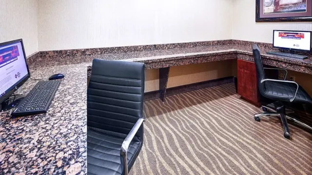 Best Western Plus Royal Mountain Inn  Suites - photo 4