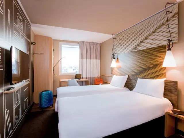 ibis Paris Porte de Clichy Centre - photo 4