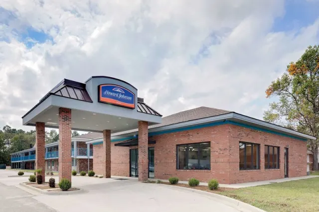 Howard Johnson by Wyndham Florence, Florence