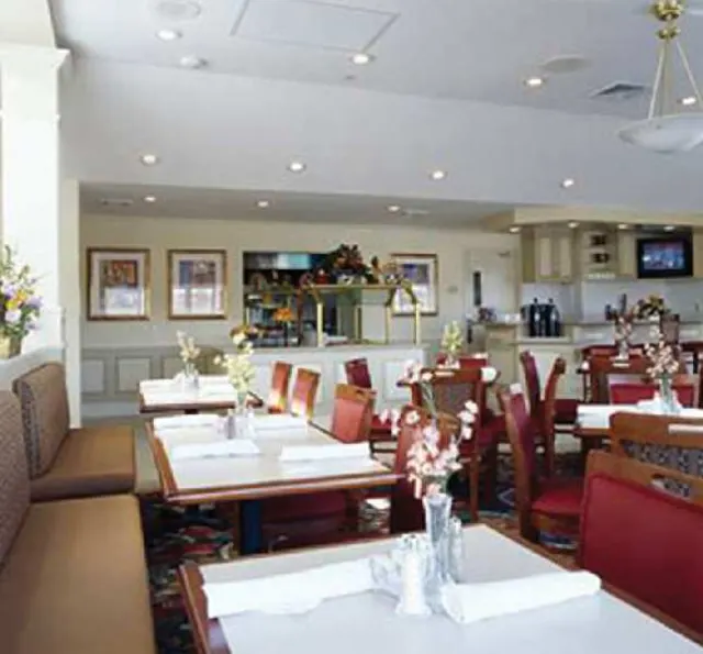 Hilton Garden Inn QueensJFK Airport - photo 3