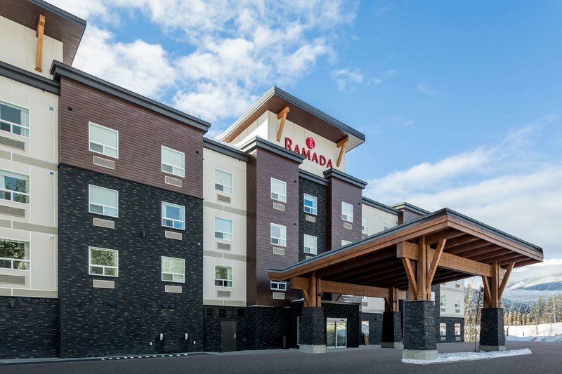 Ramada by Wyndham Revelstoke - foto 1
