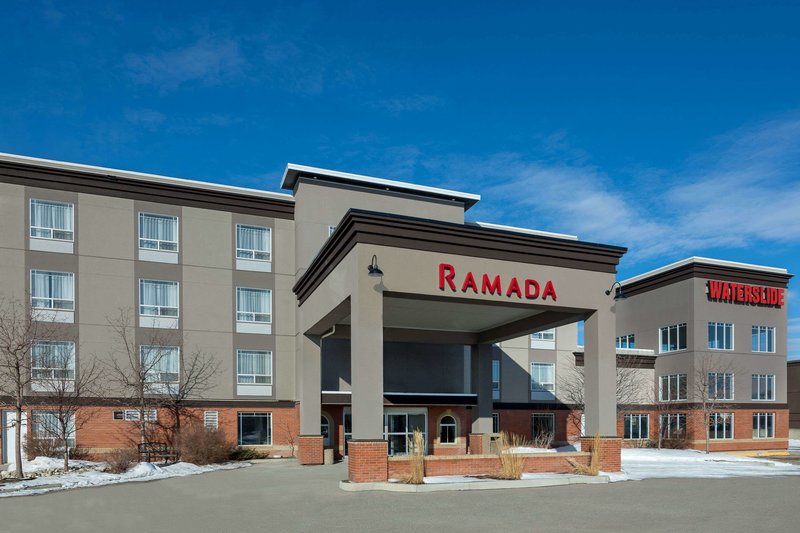 Ramada Cochrane - 사진 1
