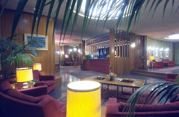 Royal Palace Hotel - photo 1