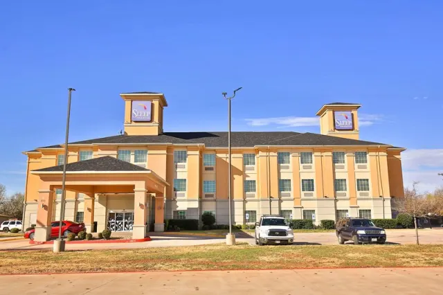 Sleep Inn & Suites University - תמונה 2