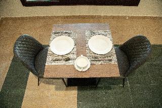 Continent Hotel Al Uqayr - photo 1