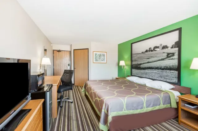 Super 8 by Wyndham Sioux City South - photo 3