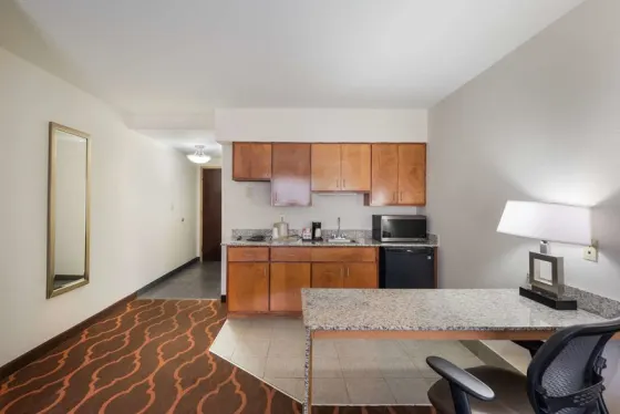 Quality Inn & Suites Huntsville Research Park Area