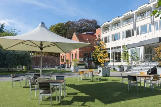 The Lincoln Hotel, Lincoln