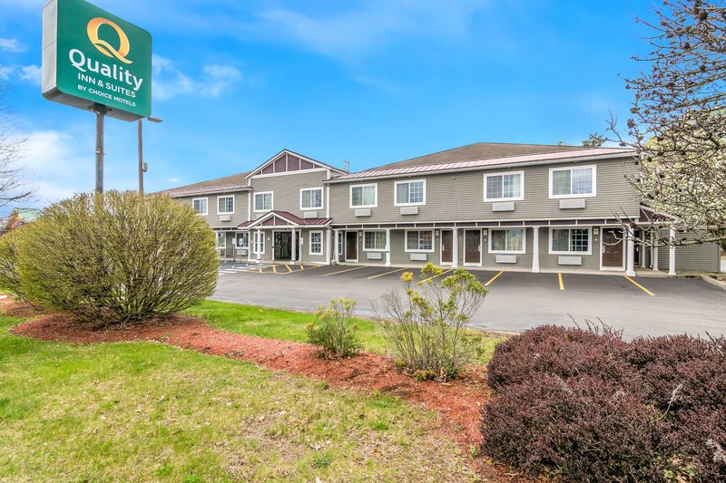 Red Roof Inn Glens FallsLake George - photo 1