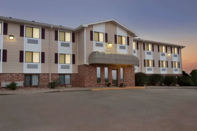 Travelodge by Wyndham Jefferson City, Jefferson City