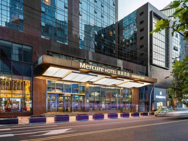 Mercure Chengdu Chunxi, Central China