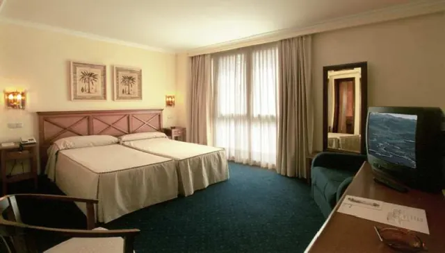 Hotel ILUNION San Sebastián - photo 3