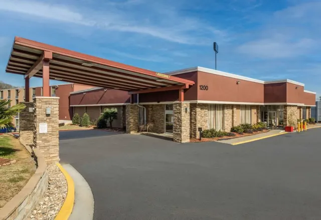 Best Western Atlanta-Marietta Ballpark Hotel - mynd 2