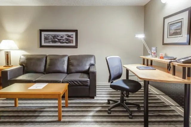 Holiday Inn Hotel & Suites West Edmonton - foto 2