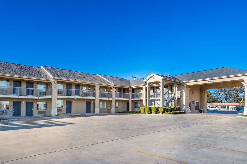 Americas Best Value Inn New Braunfels / San Antonio - photo 1