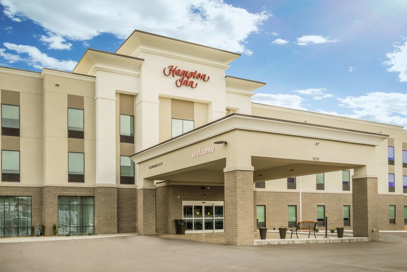 Hampton Inn Newport - photo 1