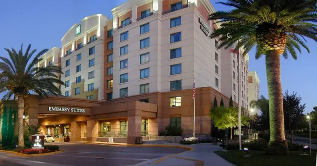 Embassy Suites by Hilton Sacramento Riverfront Promenade - foto 3