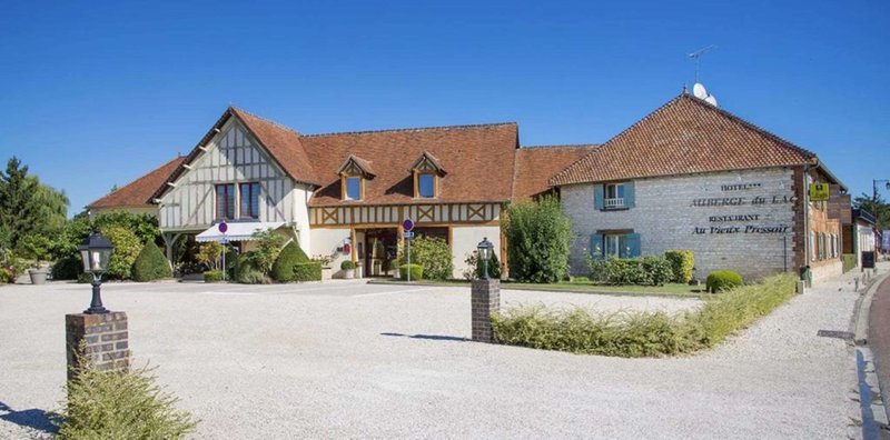 Auberge Du Lac - photo 1