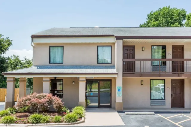 Days Inn By Wyndham Winston Salem North, Winston-Salem