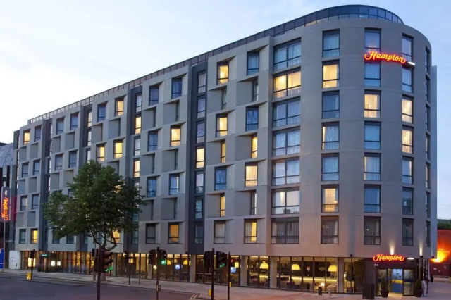 Hampton by Hilton London Waterloo - photo 3