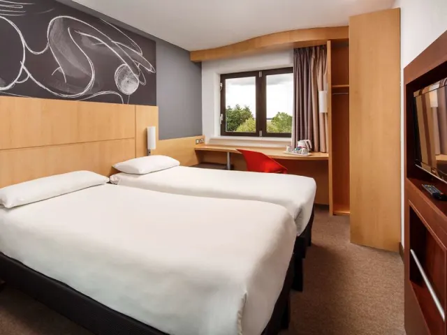 ibis Southampton Centre - photo 2